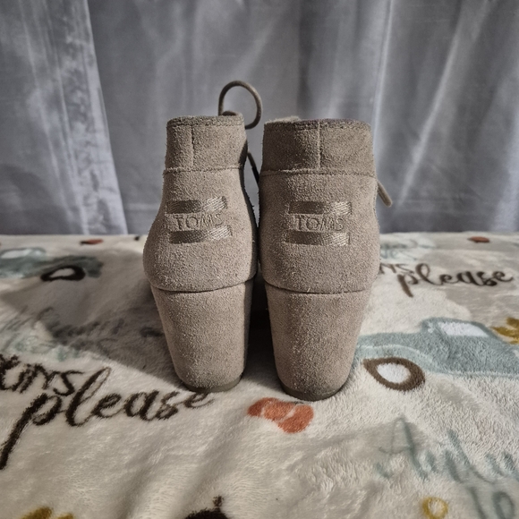 Toms Gray Suede Wedge Ankle Boots - Picture 3 of 5